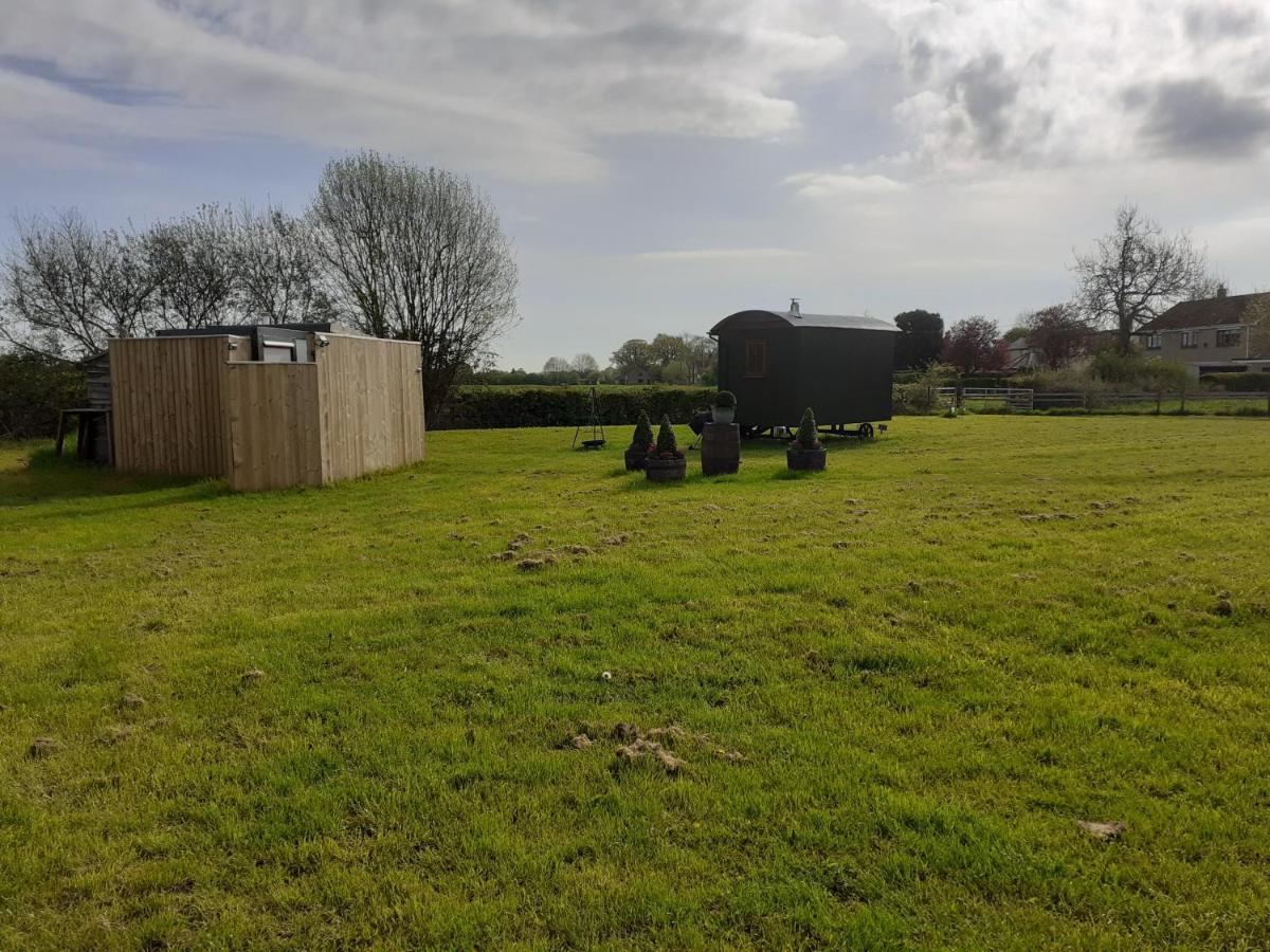 Glamping In Wiltshire In Our Luxury Shepherds Hut Τσίπενχαμ Εξωτερικό φωτογραφία