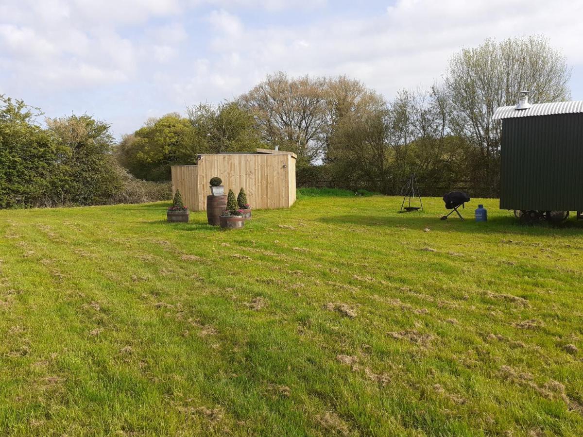 Glamping In Wiltshire In Our Luxury Shepherds Hut Τσίπενχαμ Εξωτερικό φωτογραφία