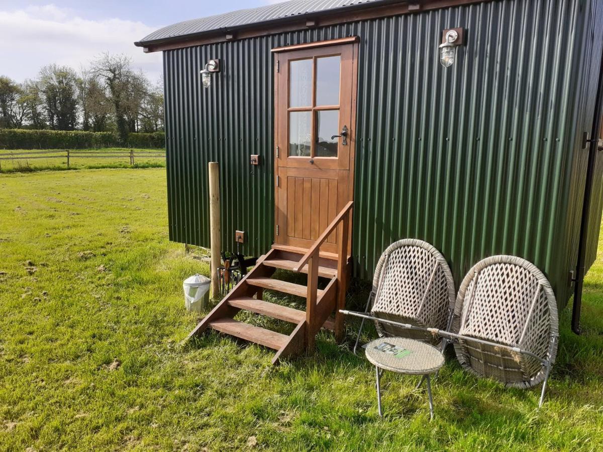 Glamping In Wiltshire In Our Luxury Shepherds Hut Τσίπενχαμ Εξωτερικό φωτογραφία